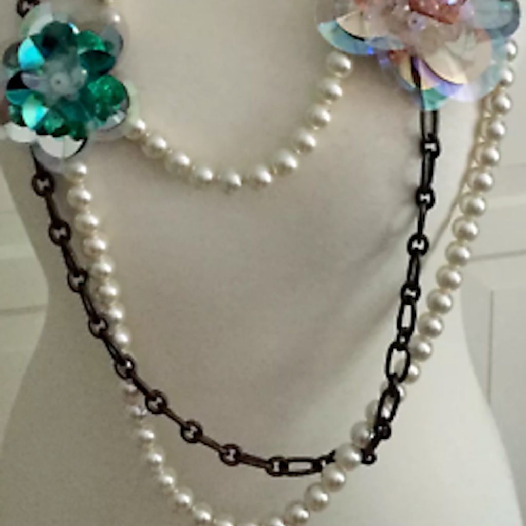 Lanvin For HM Hm Long Faux Pearl Chain Lucite Flo 288$